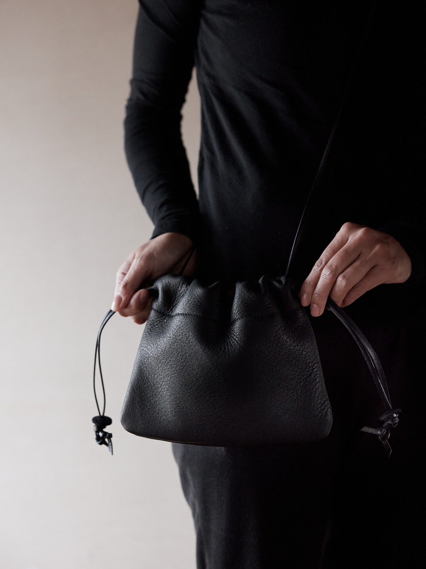 COKIA | Elk leather pochette (Black)