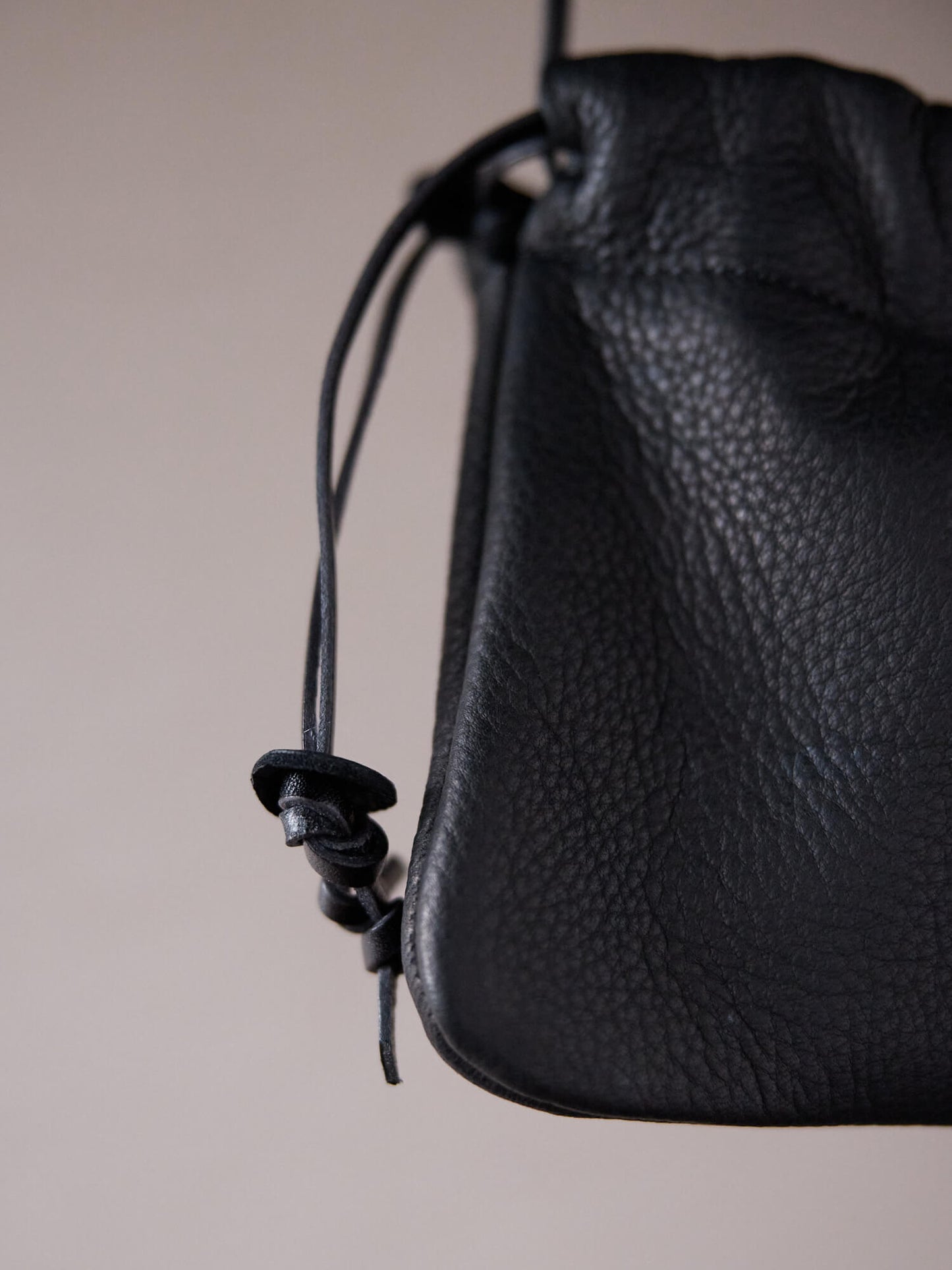 COKIA | Elk leather pochette (Black)