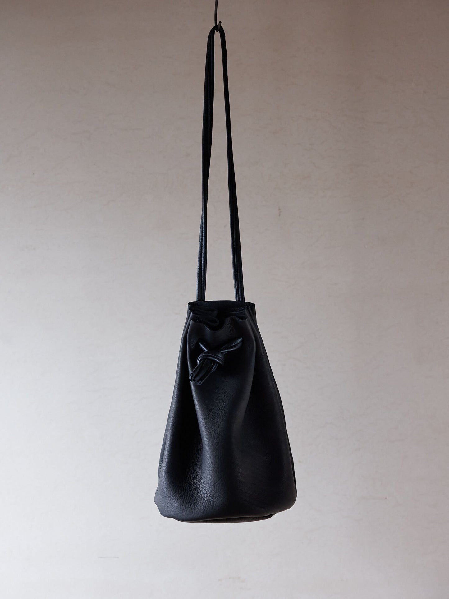 COKIA | Elk leather Kinchaku Bag (Black)